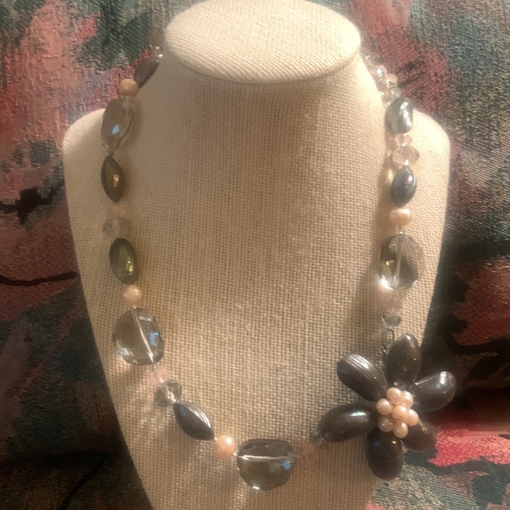 NWT Pretty in Pink&Smoke-Lauren Michael Crystal, Pearl and Floral SS Necklace